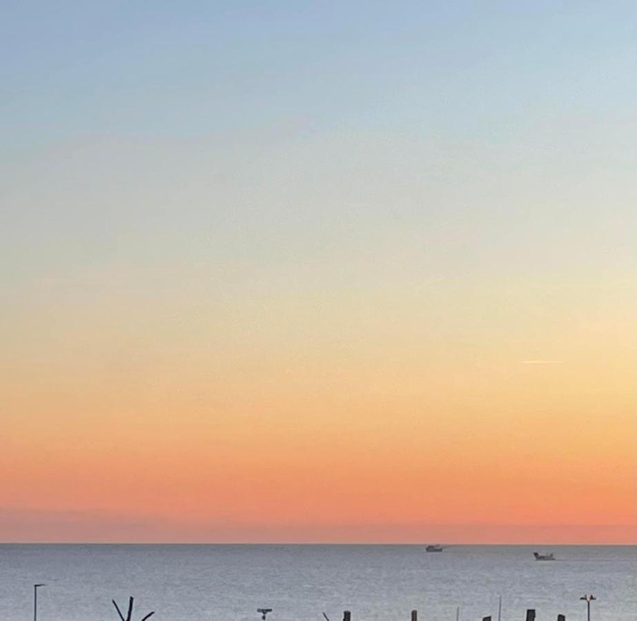 Ristorante Hotel Lucia - 100 Mt Dal Mare Giulianova Kültér fotó