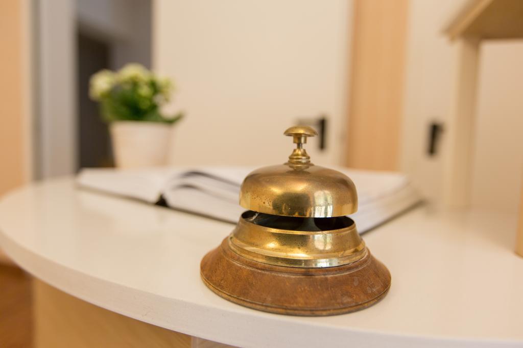 Ristorante Hotel Lucia - 100 Mt Dal Mare Giulianova Kültér fotó